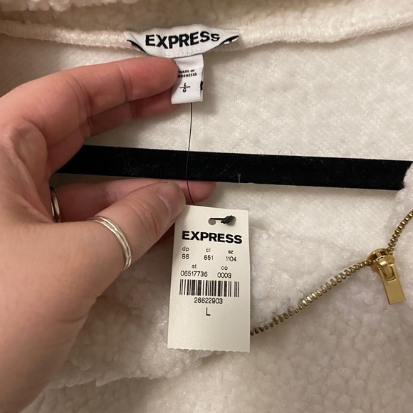 Express Cozy Asymmetrical Zip Sherpa Jacket - Picture 7 of 7